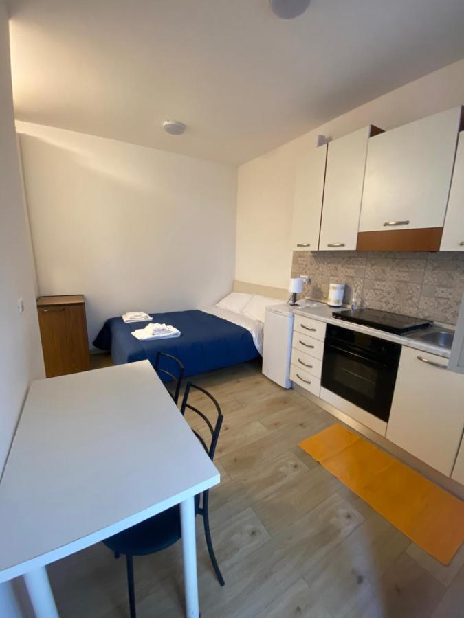 Mini Loft - Bari Centro - A Due Passi Dal Mare Appartement Buitenkant foto