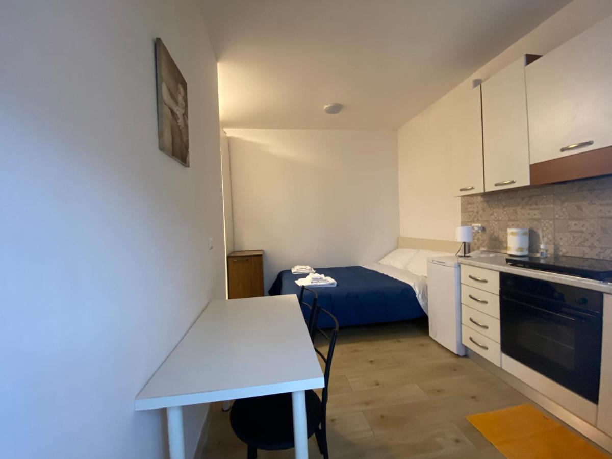 Mini Loft - Bari Centro - A Due Passi Dal Mare Appartement Buitenkant foto