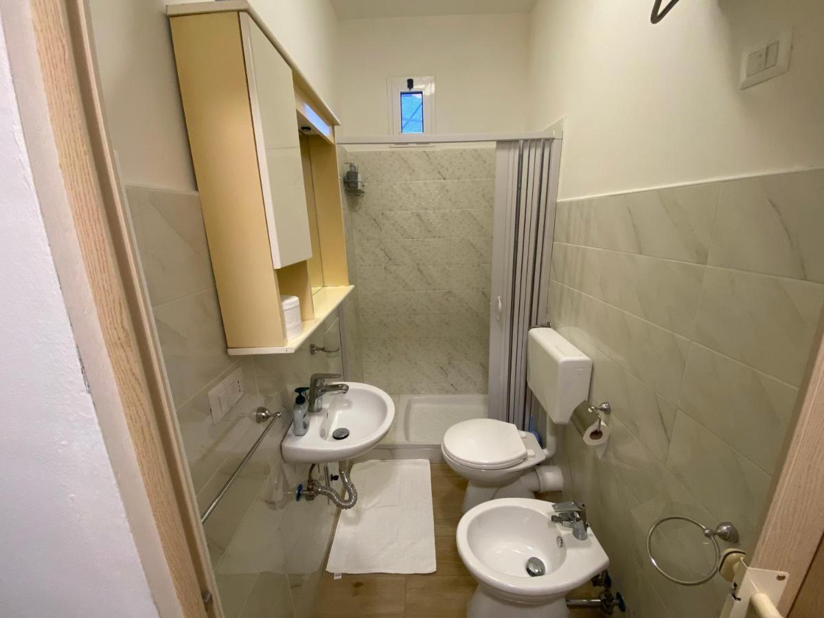 Mini Loft - Bari Centro - A Due Passi Dal Mare Appartement Buitenkant foto