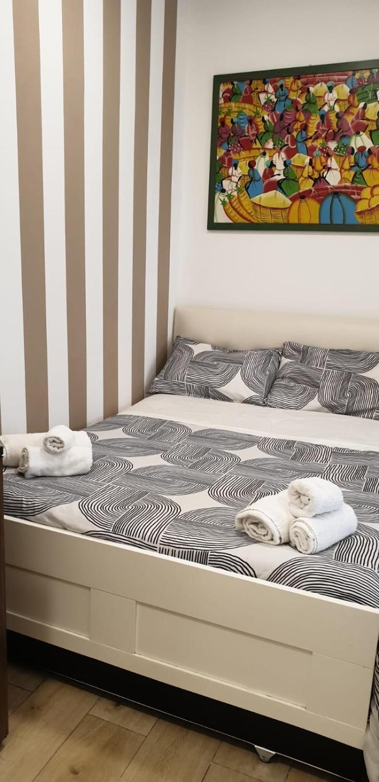 Mini Loft - Bari Centro - A Due Passi Dal Mare Appartement Buitenkant foto